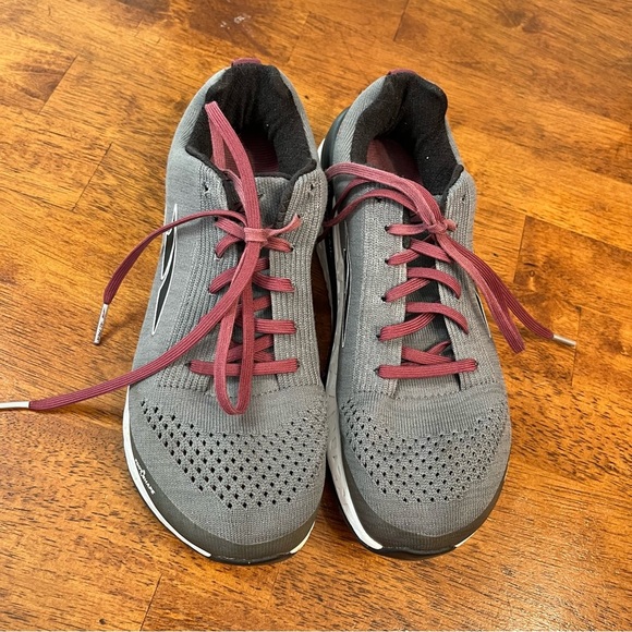 Altra Women’s Paradigm 4.5 gray red ego guide rail running shoes size 9 women’s - Picture 8 of 12